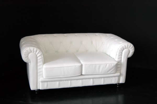 Noleggio Arredi Lounge - Divano Chesterfield a Milano